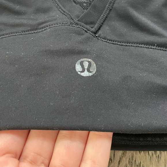 Lululemon Mesh Detail Reversible Sports Bra | Size 8 - Picture 4 of 6